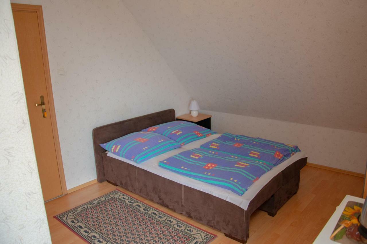 ChłopyZielona Okiennica Chillout公寓 外观 照片