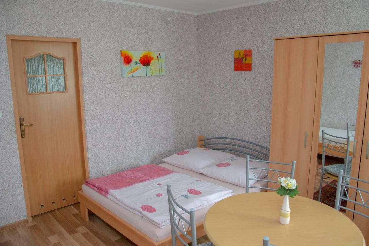 ChłopyZielona Okiennica Chillout公寓 外观 照片